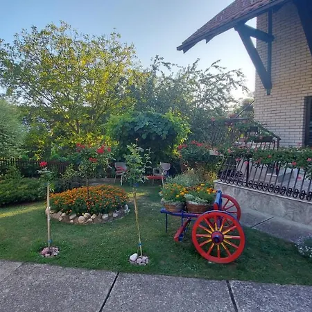 Gospodarstwo wiejskie Mali Raj *